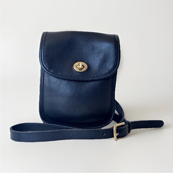 Vintage Coach Classic Black Leather Small Side Pack Turn Lock 9978 - Picture 3 of 15